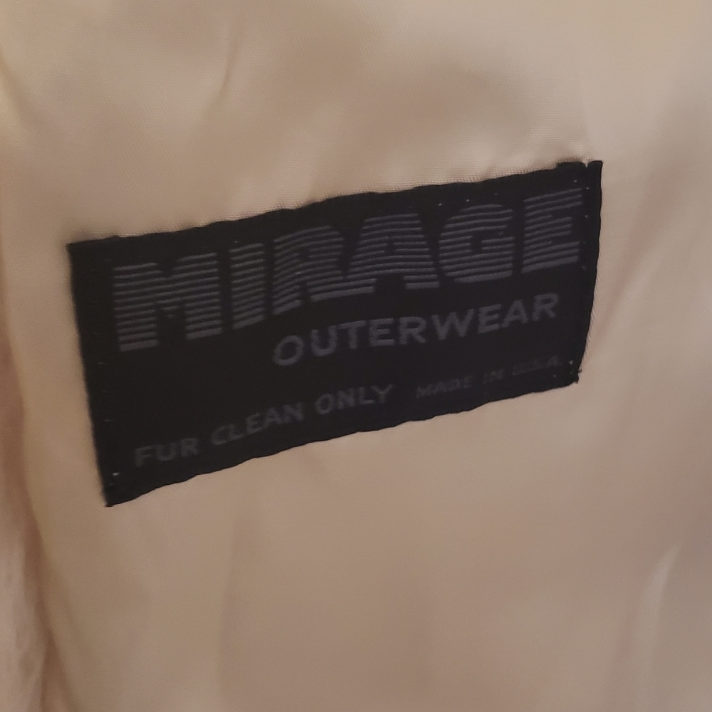Coat - Picture 2 of 4